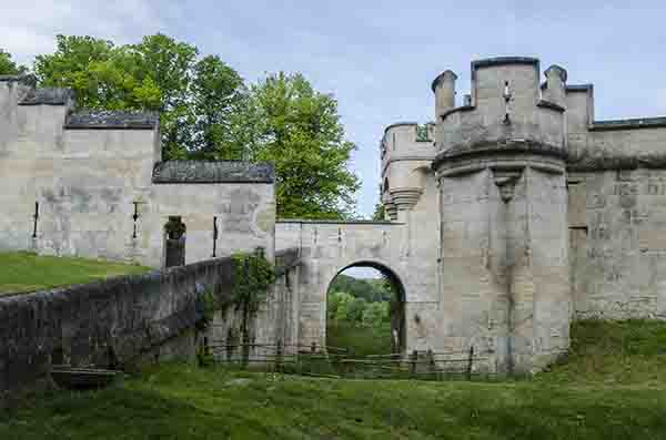 Francia - Pierrefonds 19 - castillo de Pierrefonds.jpg
